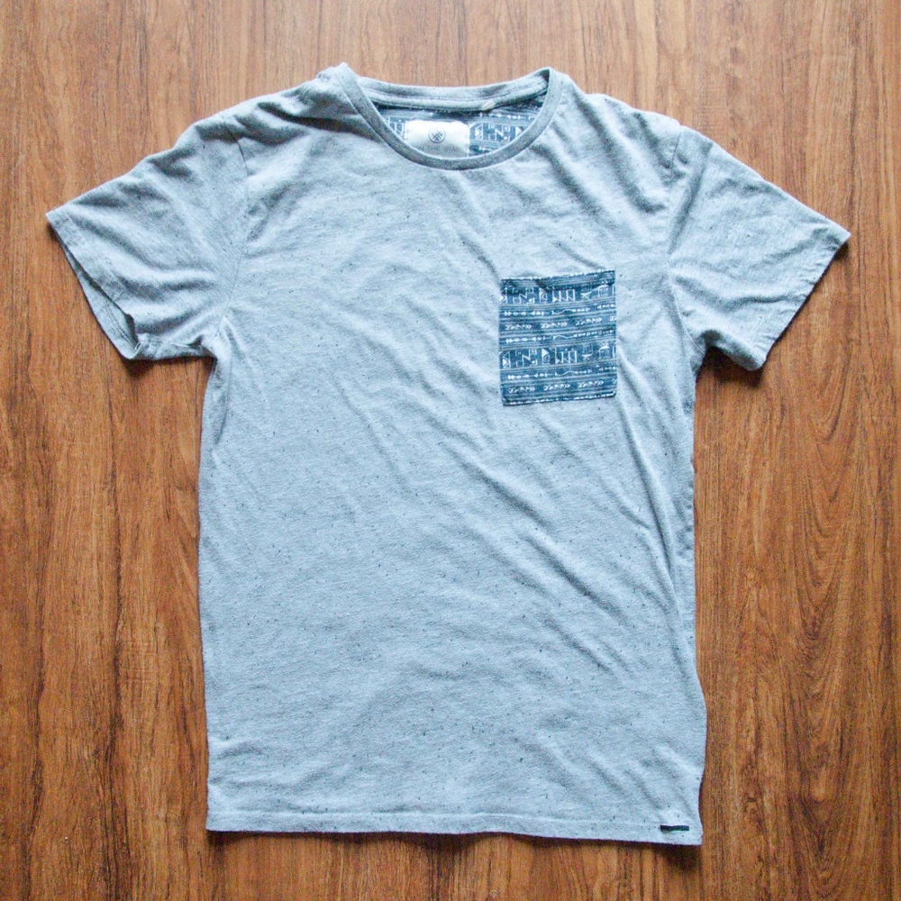 On the Byas T-shirt, Grey with Aztec Pocket Size S